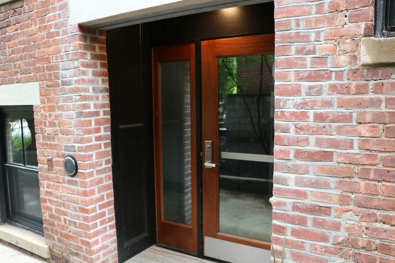 A Stylish Stay W/ A Queen Bed, Heated Floors.. #36 Brookline Buitenkant foto