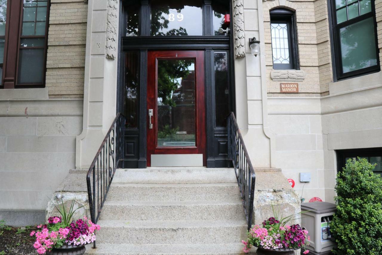 A Stylish Stay W/ A Queen Bed, Heated Floors.. #36 Brookline Buitenkant foto